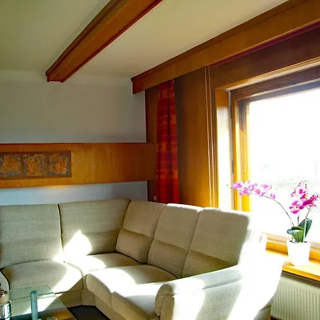 Semesterbostad Reeddachhaus Mit Seeblick - Ruhe - Traumhafter Lage Am Selliner Sellin (Rugen)