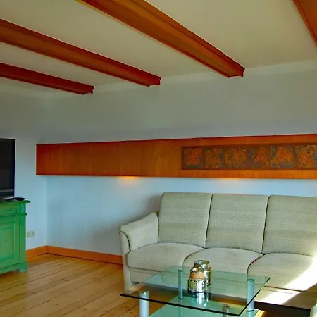 Reeddachhaus Mit Seeblick - Ruhe - Traumhafter Lage Am Selliner