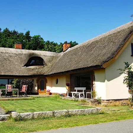 Vakantiehuis Reeddachhaus Mit Seeblick - Ruhe - Traumhafter Lage Am Selliner