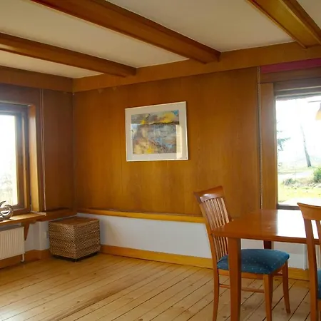 Reeddachhaus Mit Seeblick - Ruhe - Traumhafter Lage Am Selliner Sellin (Rugen)