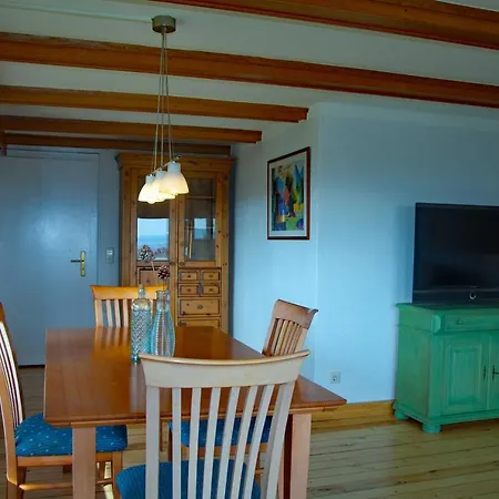 Reeddachhaus Mit Seeblick - Ruhe - Traumhafter Lage Am Selliner Ferienhaus *