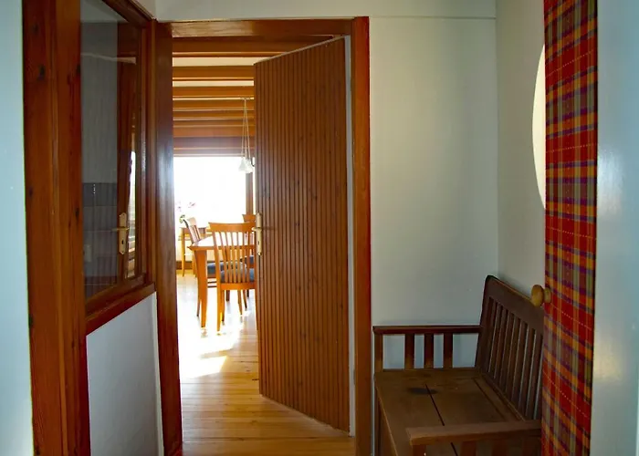 Ferienhaus Reeddachhaus Mit Seeblick - Ruhe - Traumhafter Lage Am Selliner