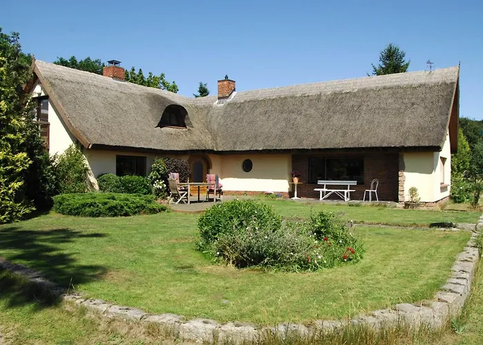 Ferienhaus Reeddachhaus Mit Seeblick - Ruhe - Traumhafter Lage Am Selliner *