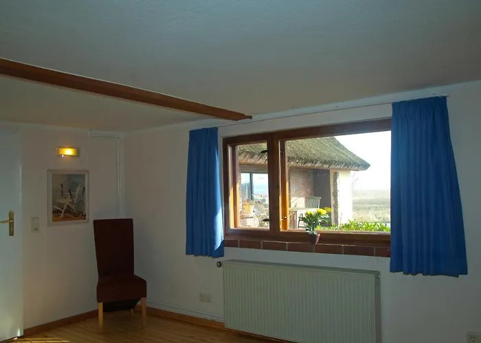 Ferienhaus Reeddachhaus Mit Seeblick - Ruhe - Traumhafter Lage Am Selliner